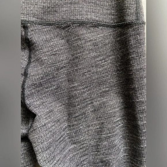 Lululemon Athletica heather black yoga leggings Sz 8 - Picture 10 of 10